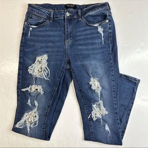 Judy Blue womens jeans distressed crochet patches size 11/30 skinny fit stretch